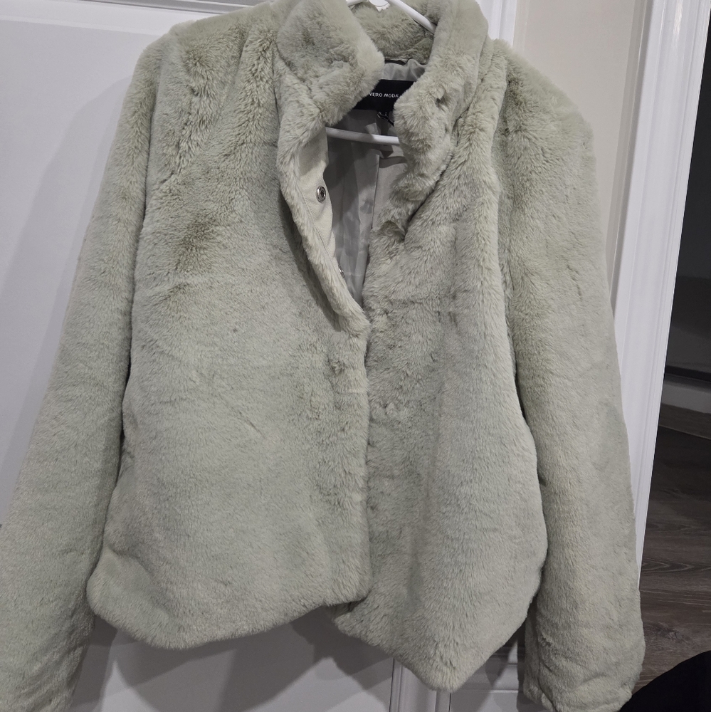 Women's Medium Fur Jacket